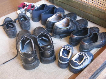 Schuhe in Schweden zieht man aus