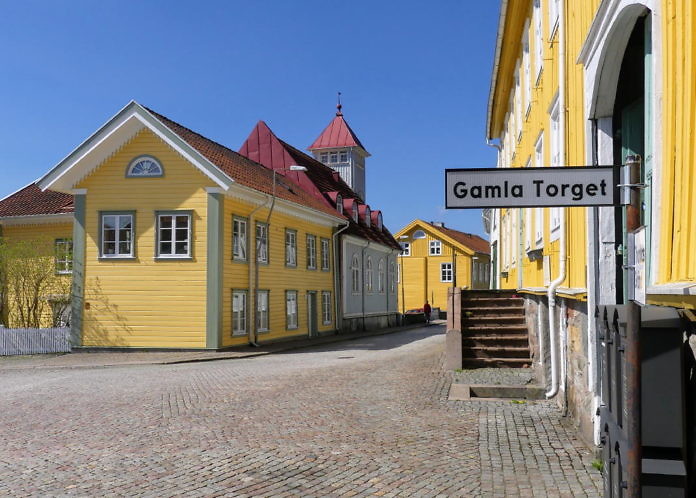 Die Altstadt in Kungälv, eine idyllische Holzstadt am Gamla Torget